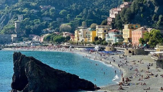 Cinque Terre, Corniglia, Riomaggiore Castle, and the Leaning Tower of Pisa 1-day tour
