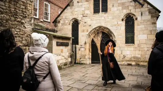 York witches and history walking tour