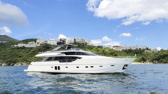 Private Yacht Charter in Hong Kong - Premium Western-Style Yacht Experience for Family Fun