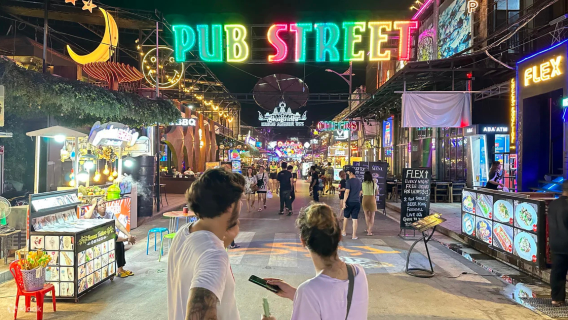 Tour a piedi del Mercato Notturno e di Pub Street a Siem Reap