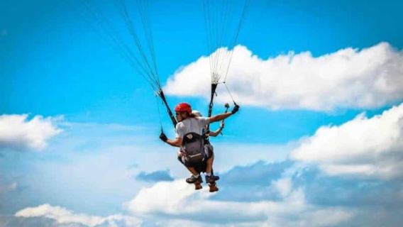 Cusco: Paragliding : Adrenalin di udara.
