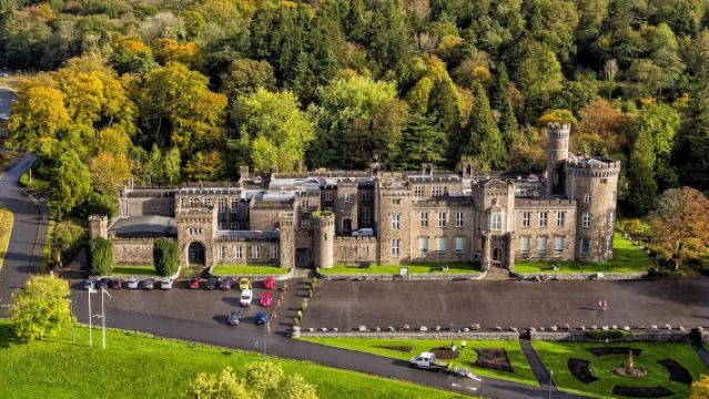 Cardiff: Welsh Castles, Mountains & Steam Railway Day Tour