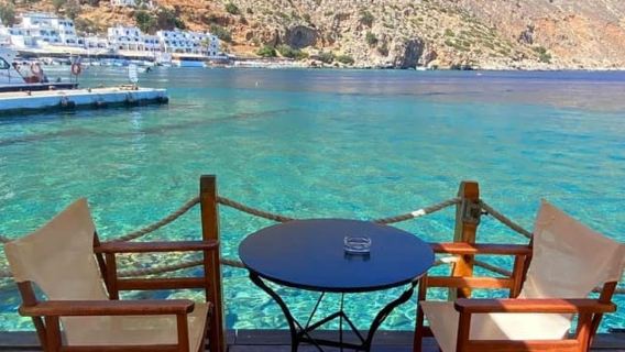 Dari Chania: Lawatan Berpandu ke Loutro (Termasuk tiket bot)