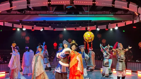 [Dali] Huldigung des kaiserlichen Banketts (immersives Erlebnis eines kaiserlichen Festmahls + Tianxi-Garten, eine königliche Touristenattraktion + kaiserliche Küche der Tang- und Song-Dynastie + Bai-Volkskultur + optionales antikes Kleidungserlebnis)