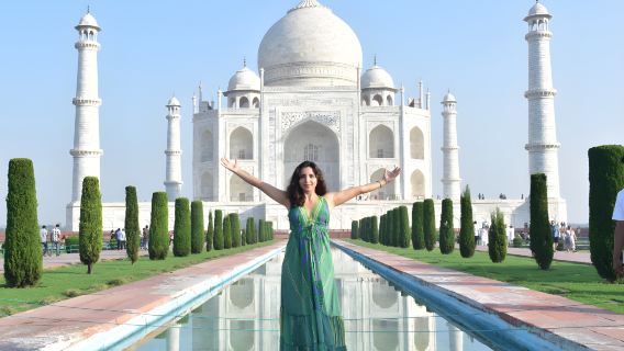 From Delhi: Sunrise Taj Mahal, Agra Fort & Baby Taj Private Day Tour by Car (with Options)