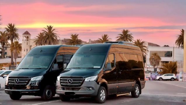 Melbourne Great Ocean Road Small Group Tour by Mercedes & Bus