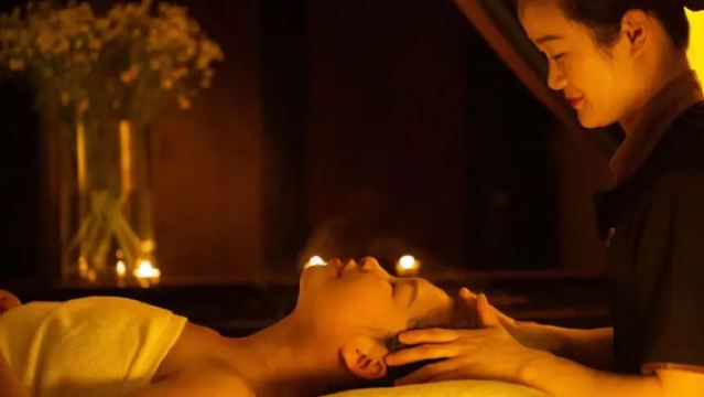 상하이 난징루 타오위안샹. 어깨·목·허리 마사지. 족 스파