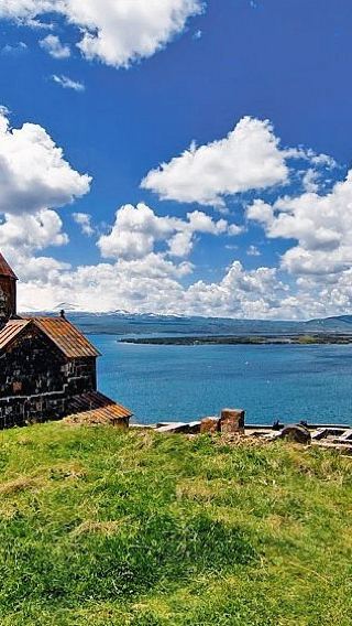 1-day round-trip tour from Yerevan to Lake Sevan, Sevanavank Monastery and Dilijan in Armenia