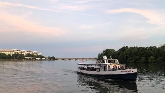 Washington, DC: Potomac River Sightseeing Cruise