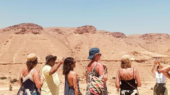 Tataouine: Guided visit of Chenini, ksour, and lunch from Djerba