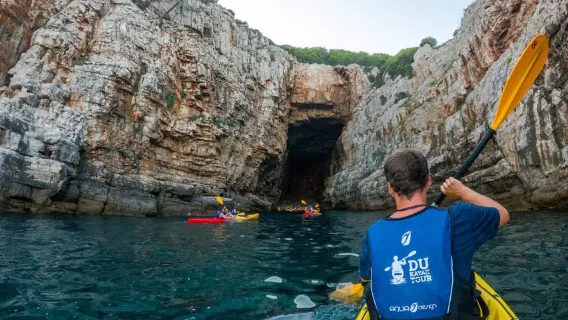 Dubrovnik: Passeio Guiado de Caiaque no Mar ao Pôr do Sol com Vinho