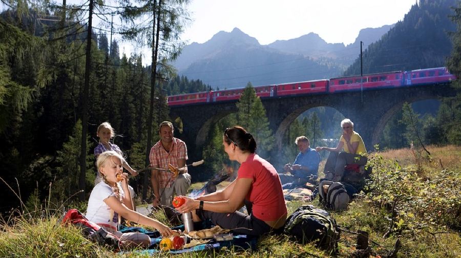 瑞士旅行通票Swiss Travel Pass【瑞士自由行必買/無出票手續費/含90城交通工具/觀光列車/登山列車】