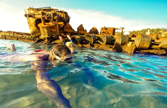 坦加隆瑪日間郵輪之旅（含沉船浮潛）