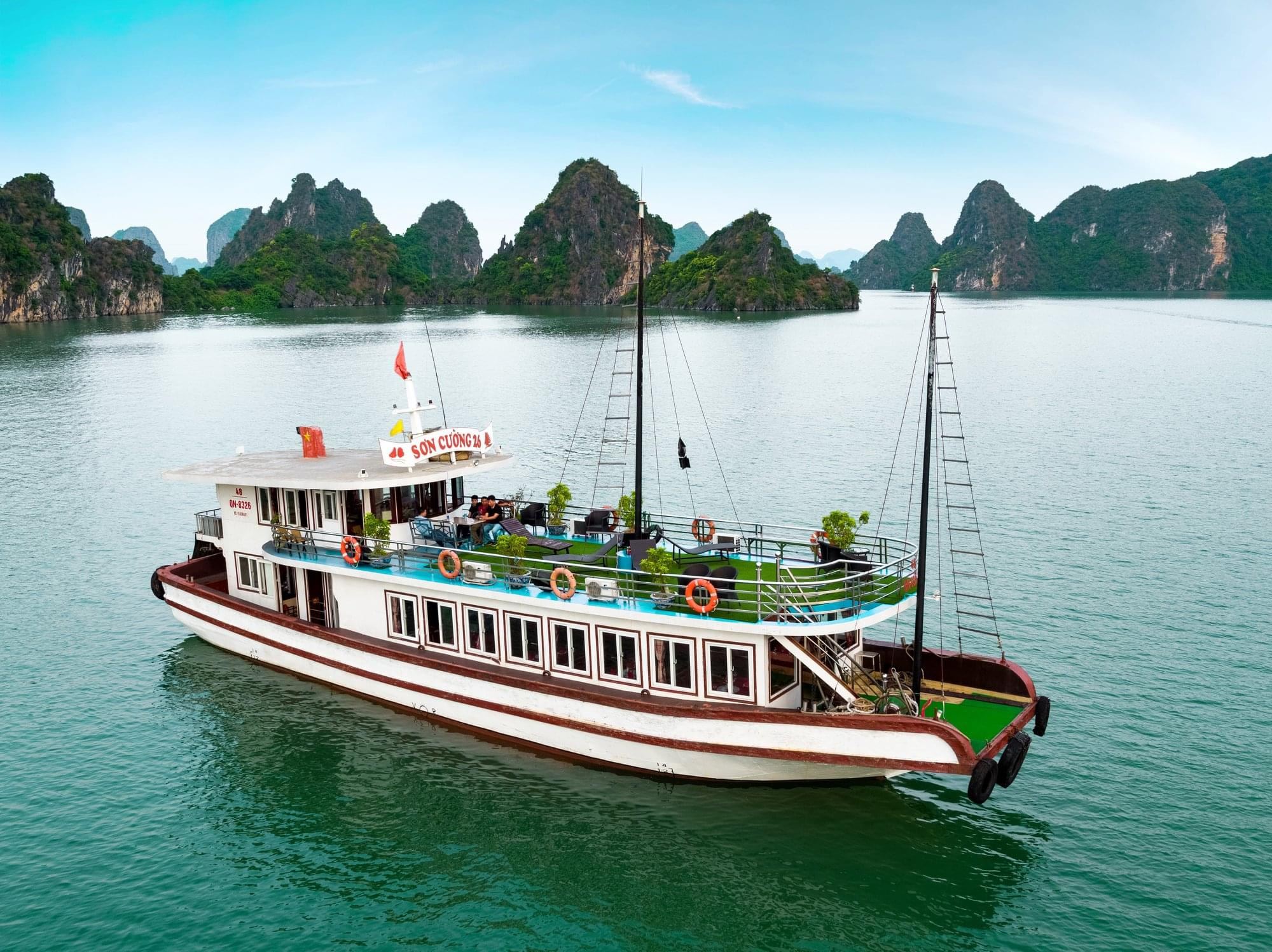 Halong Bay + Luon Cave Cave + Paradise Island Day Tour | Including Kayaking+ Lunch + Afternoon tea