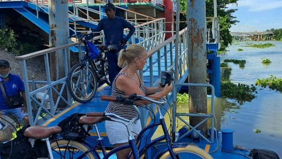 อยุธยา: ทัวร์ปั่นจักรยานชมพระอาทิตย์ตก พร้อมอาหารและนั่งเรือข้ามฟาก