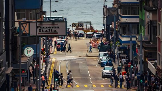 Mobile old Hong Kong movies: open-top bus tour+ Man Mo Temple + Star Ferry + Lan Kwai Fong