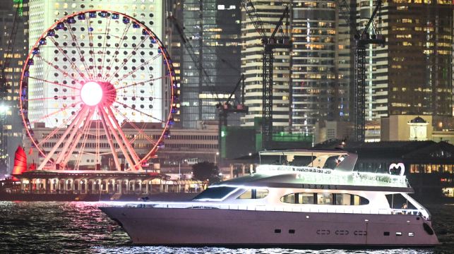 香港特色觀光船維多利亞港夜遊 (90尺超大遊艇)