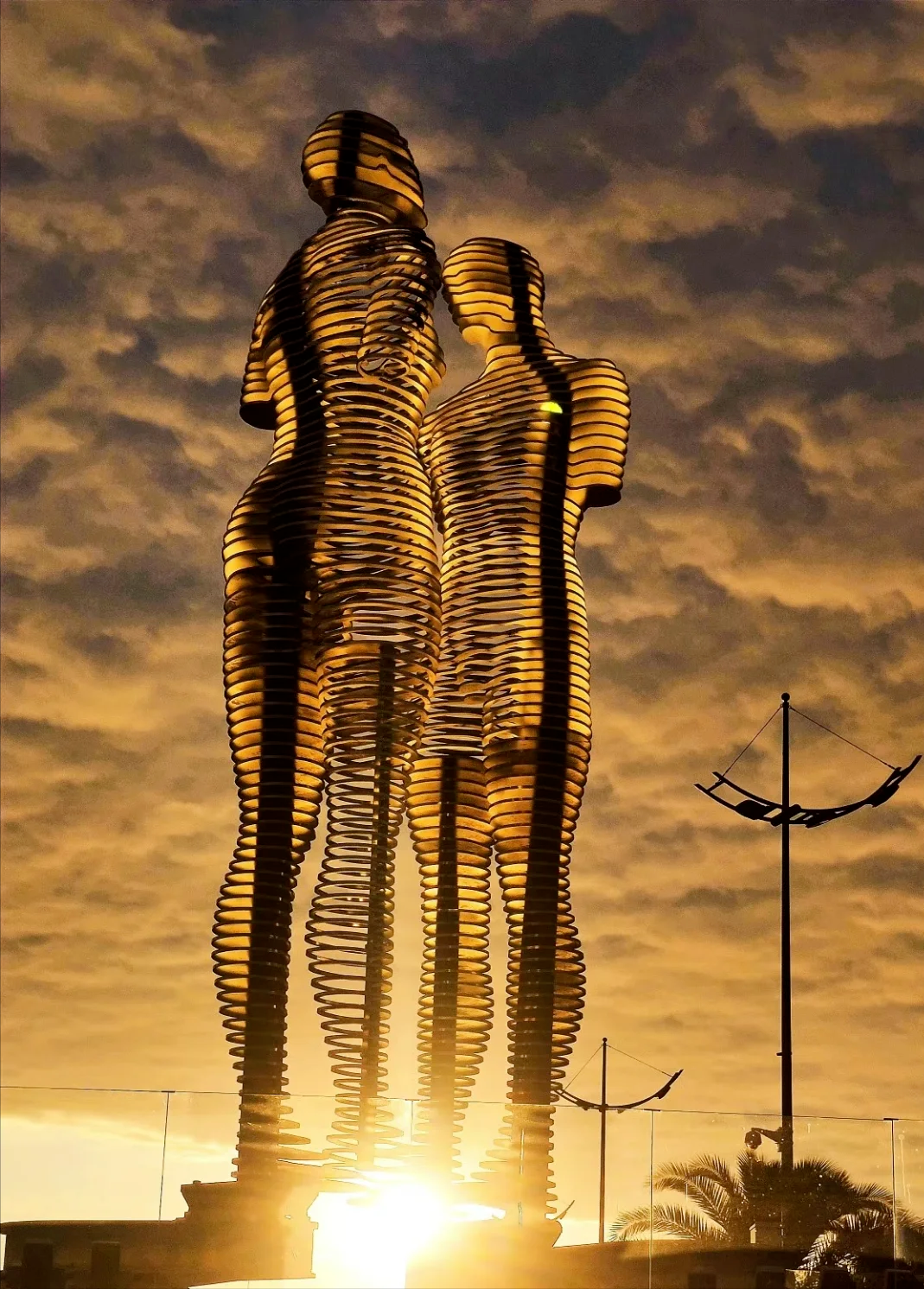 巴統：歐洲廣場+ali&nino雕像+黑海海岸+植物園一日遊