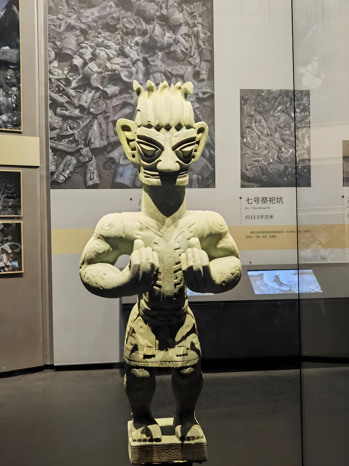 Chengdu Sanxingdui + Intangible Cultural Heritage Experience 1-day Tour (Field Archaeology)|bronze casting|Cultural relic restoration