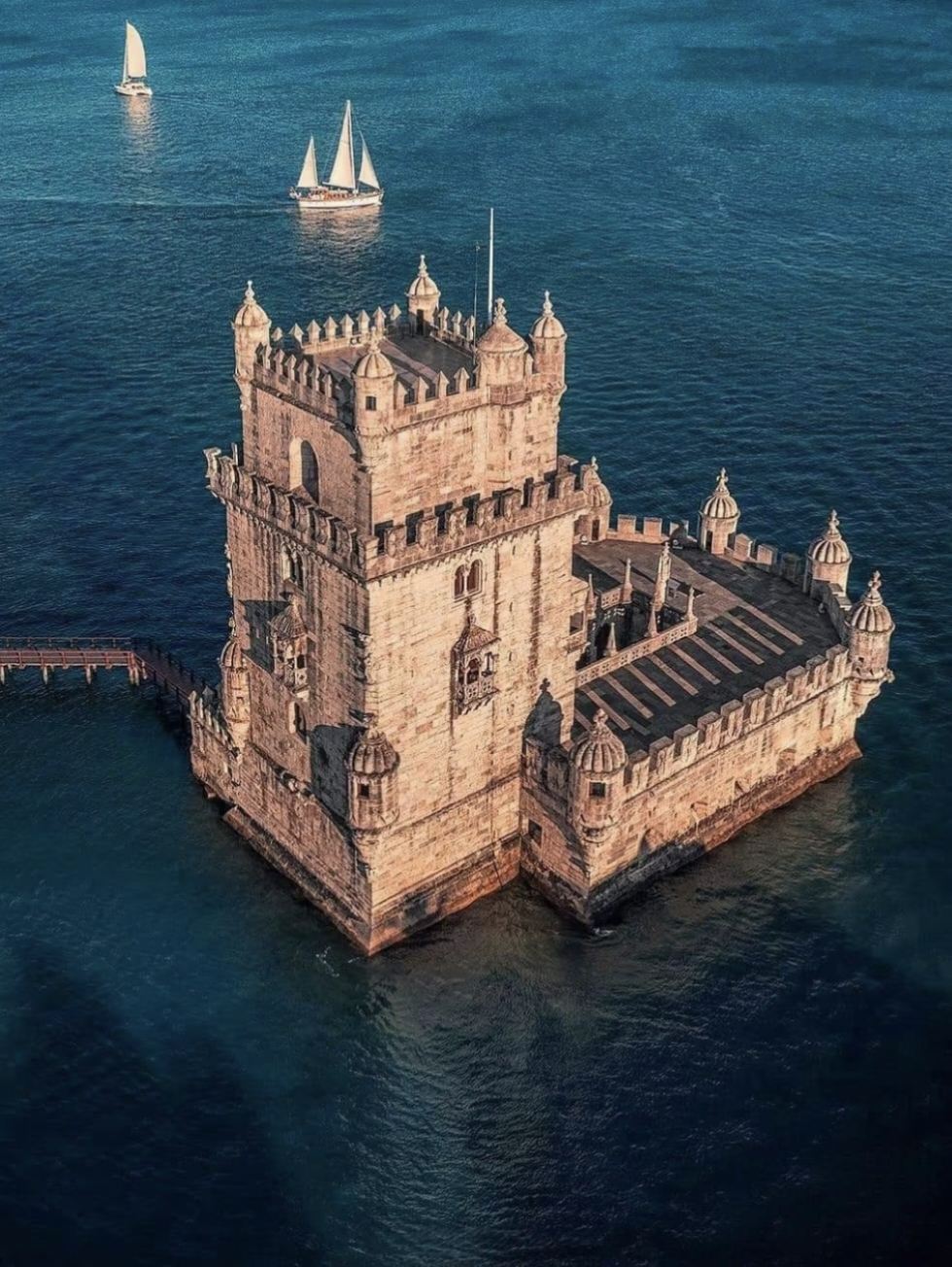 葡萄牙埃武拉：大教堂+人骨教堂+戴安娜神廟 中文包車|可定制