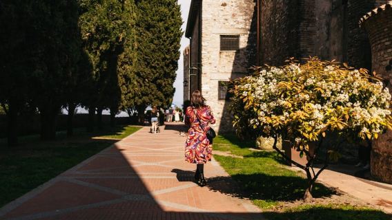 Dari Milan: Verona, Sirmione, dan Danau Garda dengan Pelayaran Perahu