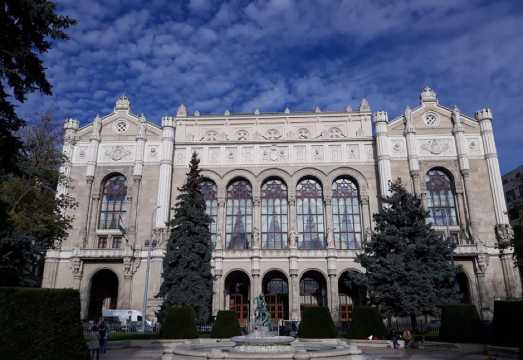 Budapest City Center Tour & Folk Music Performance: What to Expect Before You Book