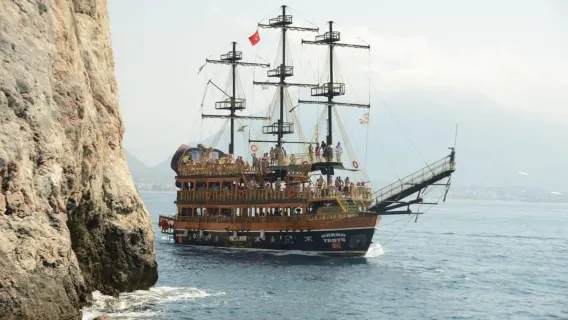 Perahu Bajak Laut Antalya: Düden Şelalesi, Pesta Berenang & Busa