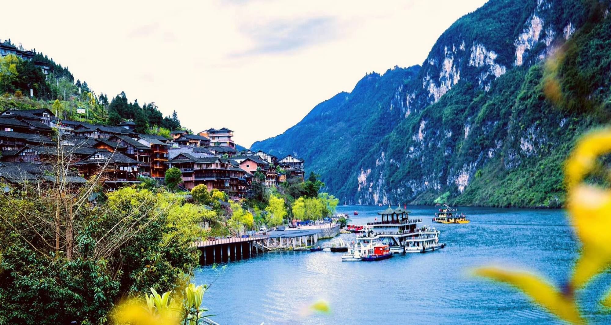 Chongqing: tour di un giorno alla città di Chiyou Jiuli, alla galleria d'arte di Wujiang e alla città antica di Gongtan (gruppo di lingua cinese)