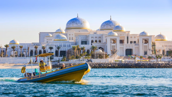 Abu Dhabi guided speedboat sightseeing tour
