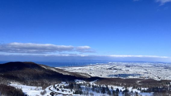 Private Ski Lessons in Hokkaido Teine [Internationally Certified Instructors | Instruction in Chinese/English]
