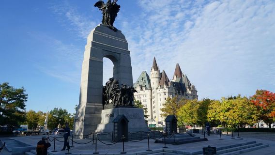 Ottawa The National War Memorial + Supreme Court of Canada + Parliament Hill + ByWard Market