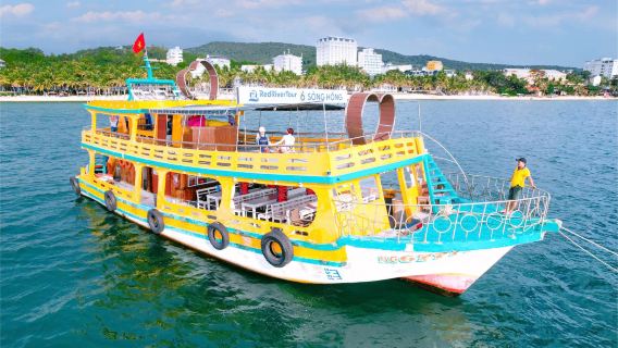 Phu Quoc: Tur BBQ dan Kembang Api Pribadi dengan Perahu Kayu saat Matahari Terbenam