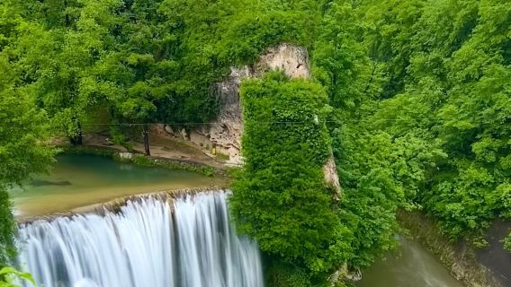 【歷史回響+瀑布秘境】薩拉熱窩來回+亞伊採包車一日遊