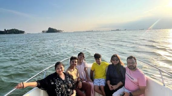 Tour guidato in motoscafo delle isole meridionali di Singapore