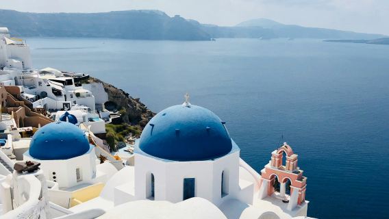 Book after inquiry/Greece Santorini Oia Town Fira Imerovigli Town Red Beach/Airport/Point-to-point transportation/Tour guide and driver/Private car service