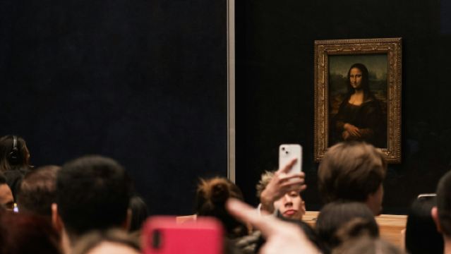 Louvre Museum: Semi-Private Guided Tour