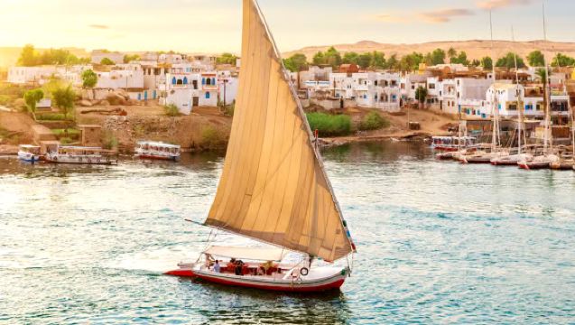 Wisata Mesir Kapal Layar Sungai Nil - Sewa Pribadi untuk Perorangan/Grup - Pilihan Destinasi di Kairo/Luxor/Aswan - Kesempatan Menikmati Matahari Terang di Sore Hari - Antar Jemput Hotel