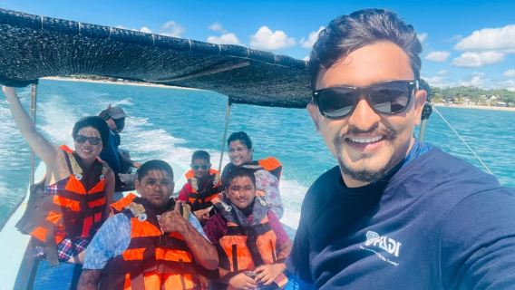 Trincomalee: Navy Island Snorkeling Tour by Boat