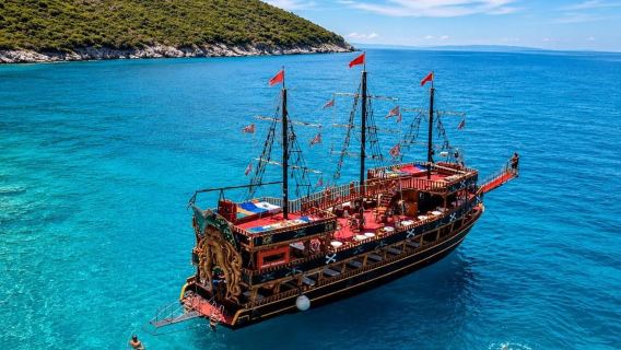 Saranda: Pashaj VIP Pirate Cruise With Music and Swimming
