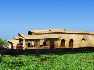 Kochi Shore Excursion: Private Kerala Backwater Houseboat Day Cruise