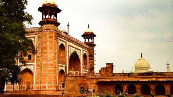 Agra