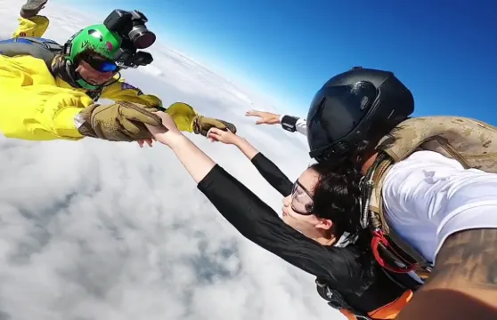 浙江杭州千島湖高空雙人跳傘【3300米自由落體+專業高清影片拍攝+影片剪輯】