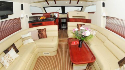 Dubai Attraction: 1 Hours Sightseeing Luxury Yacht Tour Day Tours 6