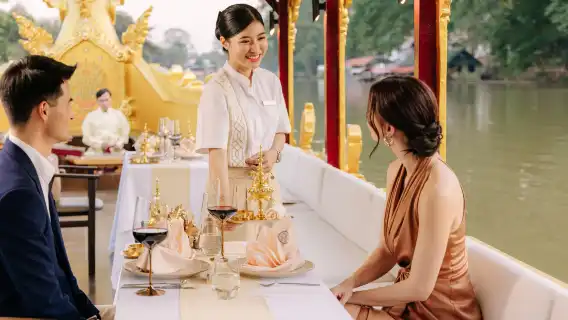 安納塔拉清邁度假村的清邁JAO Ping River Cruise早/午/夕陽遊與餐飲體驗