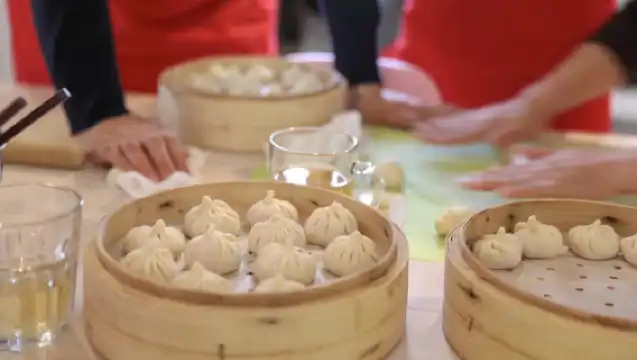 Eatwith - 共饗時刻 - 上海 - 火爆美食小課堂 - 跟專業麪點師學習製作上海地道灌湯小籠包