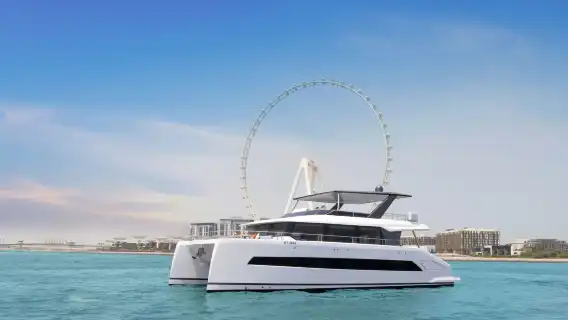 杜拜港灣豪華遊艇之旅含燒烤與飲品