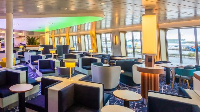 赫爾辛基出發：塔林一日遊來回船票