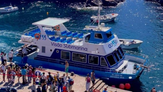 Peniche: Excursión en catamarán a la isla de Berlengas (ida y vuelta)