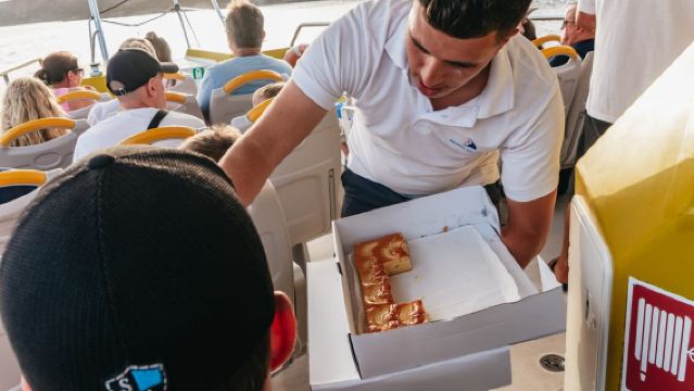 Lanzarote: 2.5-Hour Sunset and Dolphins Cruise