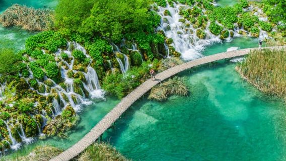 Zagabria: Plitvice con biglietto e tour di Rastoke per un massimo di 8 persone